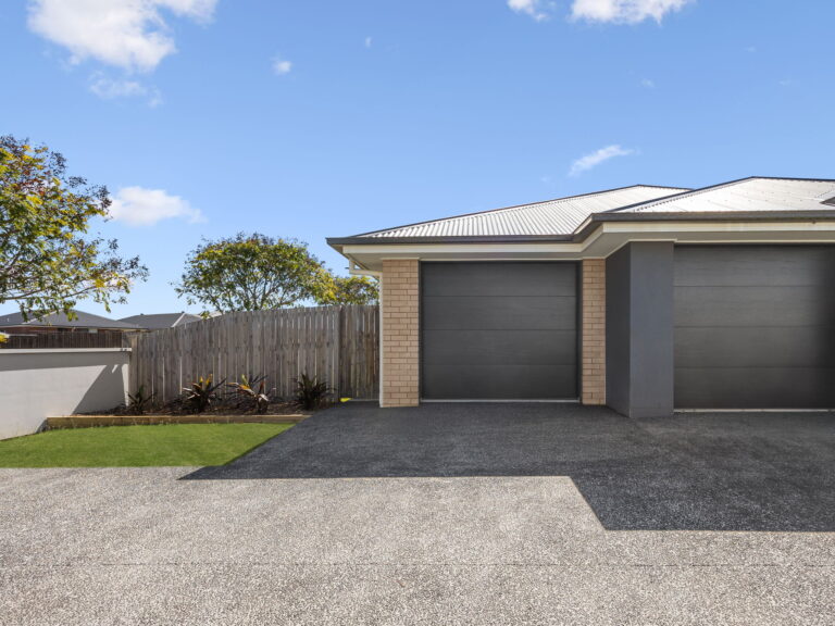 2/52 Foxtail Road, Ripley, QLD 4306