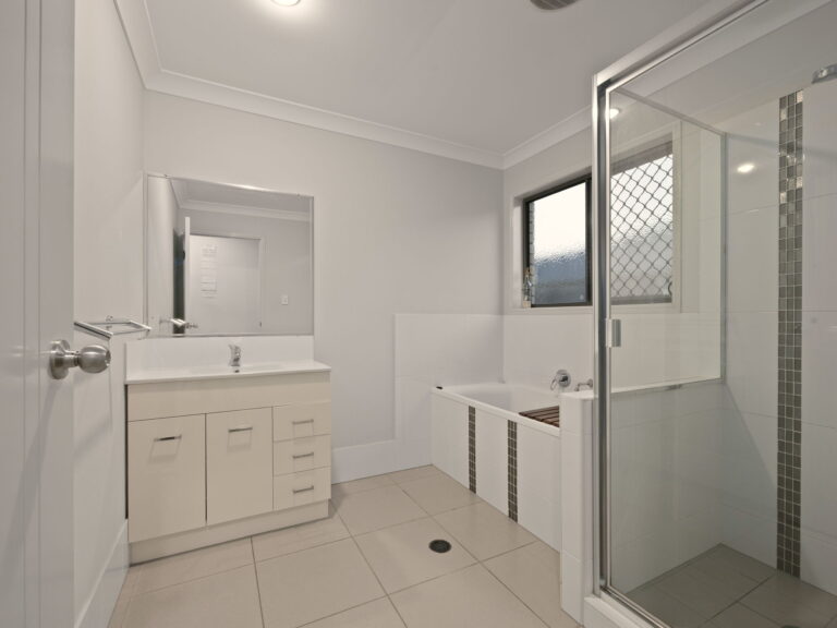 11 Inigo Way, Augustine Heights, QLD 4300