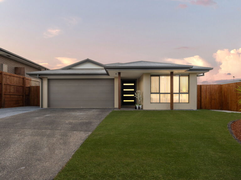 8 Wyness Court, Deebing Heights, QLD 4306