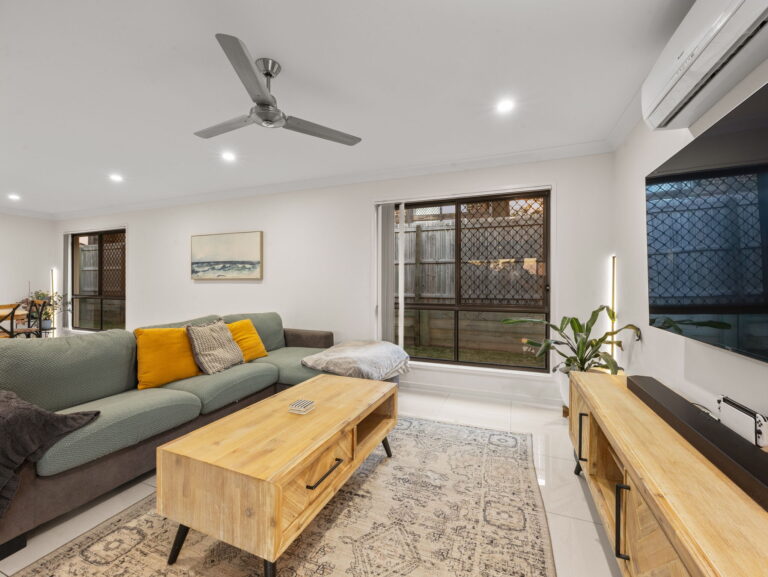 8 Wyness Court, Deebing Heights, QLD 4306