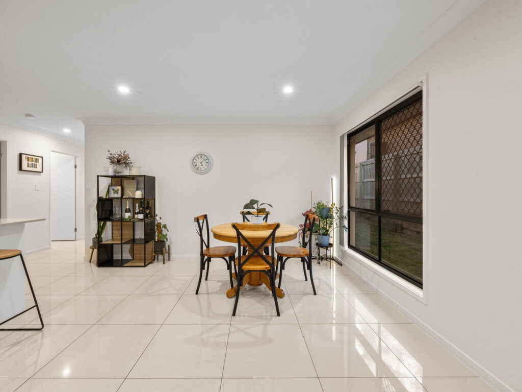 8 Wyness Court, Deebing Heights, QLD 4306
