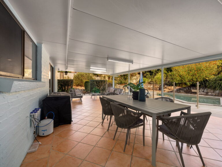 25 Moss Road, Camira, QLD 4300
