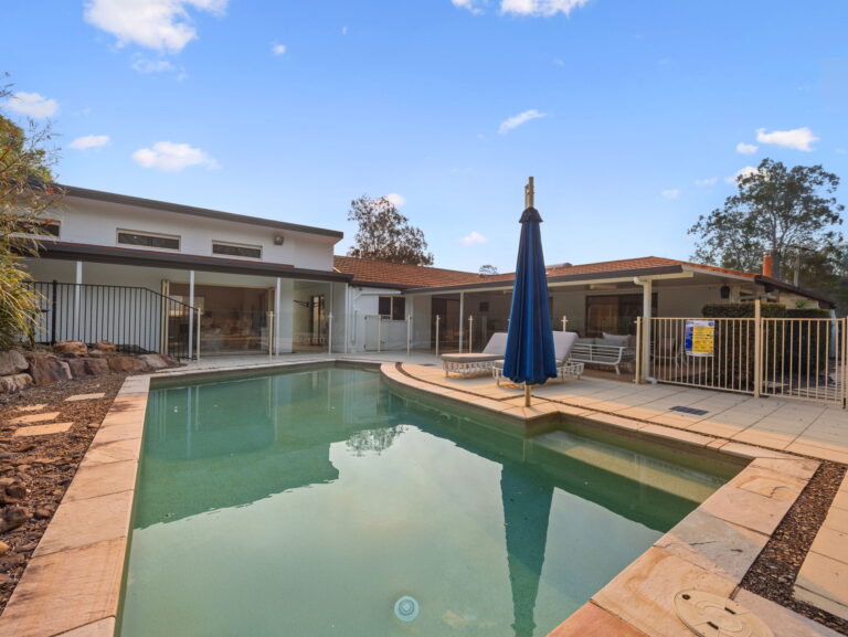 25 Moss Road, Camira, QLD 4300