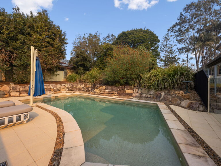 25 Moss Road, Camira, QLD 4300