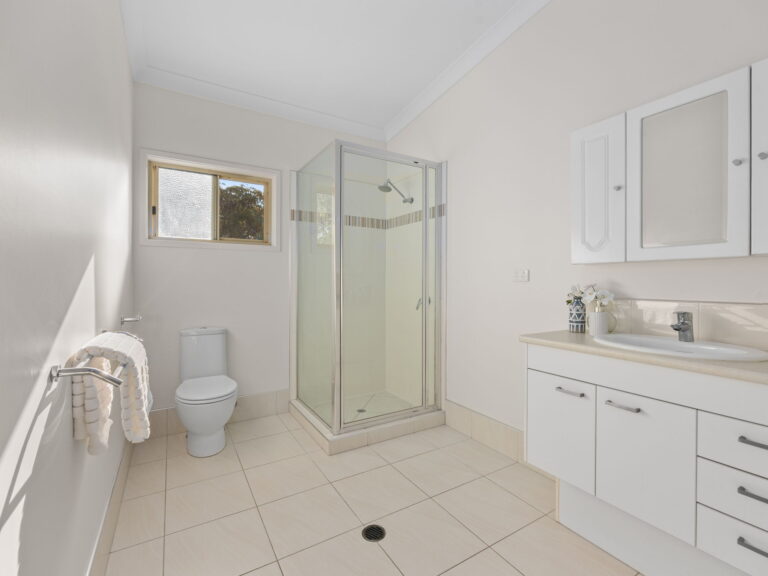 25 Moss Road, Camira, QLD 4300