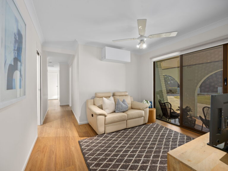 25 Moss Road, Camira, QLD 4300