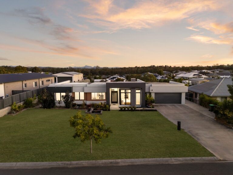 43 Stanton Cross Drive, Karalee, QLD 4306