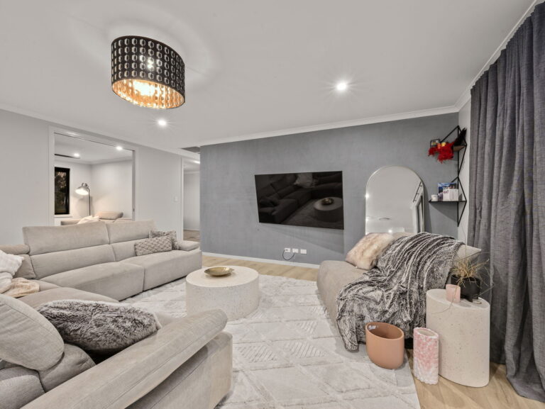 43 Stanton Cross Drive, Karalee, QLD 4306