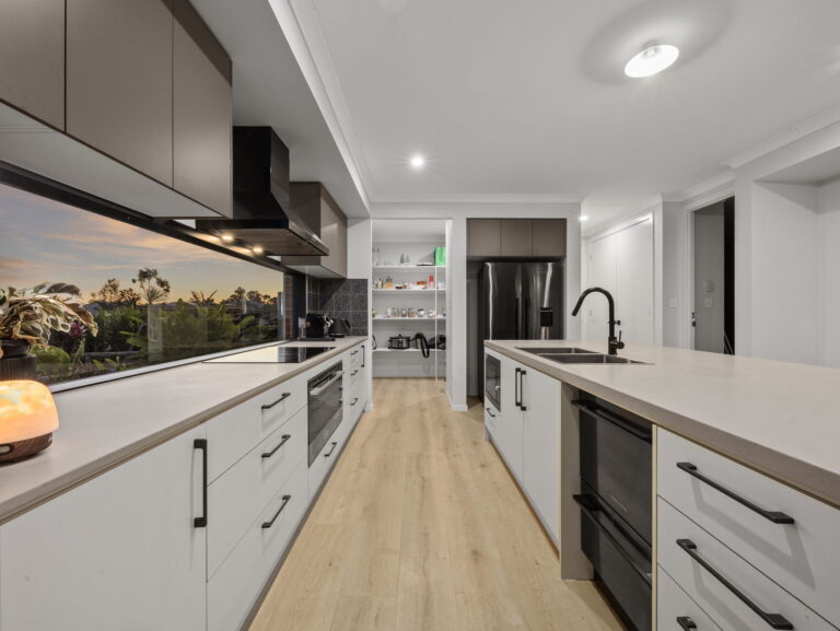 43 Stanton Cross Drive, Karalee, QLD 4306