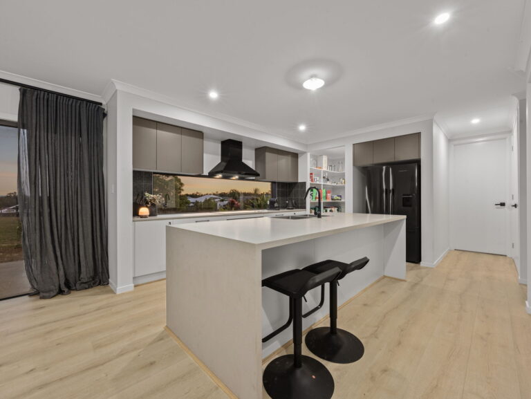 43 Stanton Cross Drive, Karalee, QLD 4306