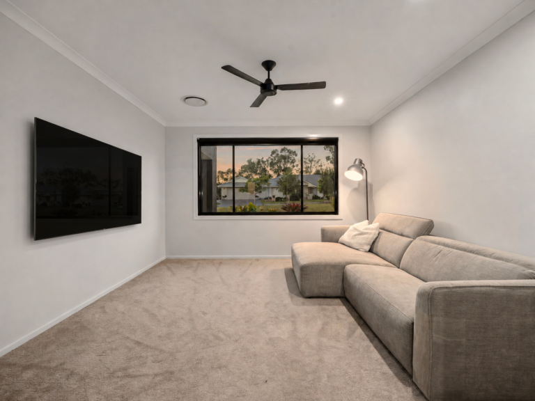 43 Stanton Cross Drive, Karalee, QLD 4306