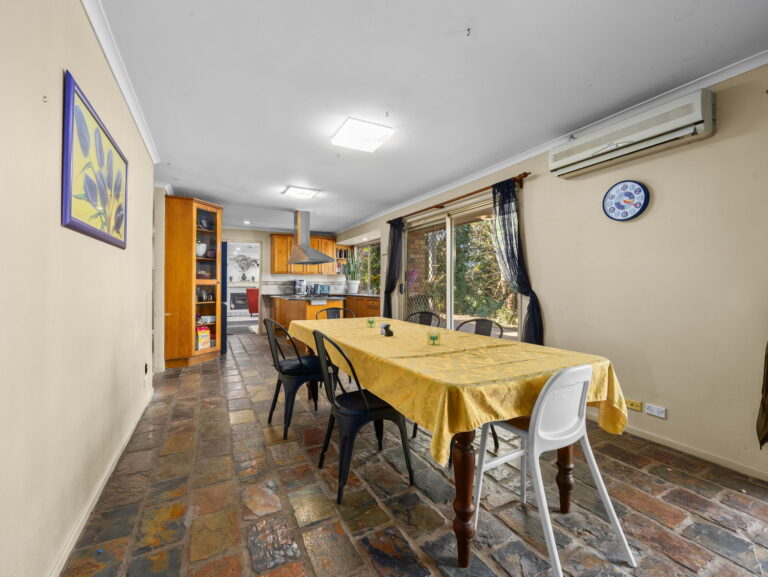12 Islandview Street, Barellan Point, QLD 4306