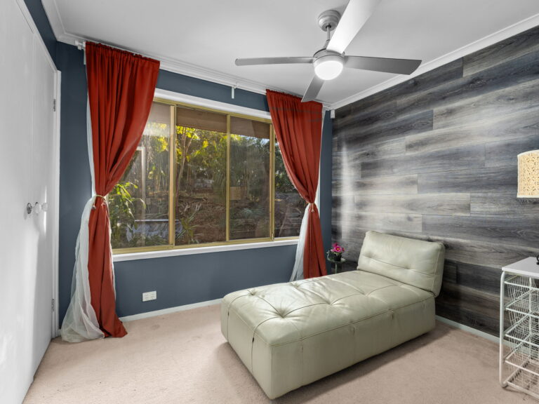 12 Islandview Street, Barellan Point, QLD 4306