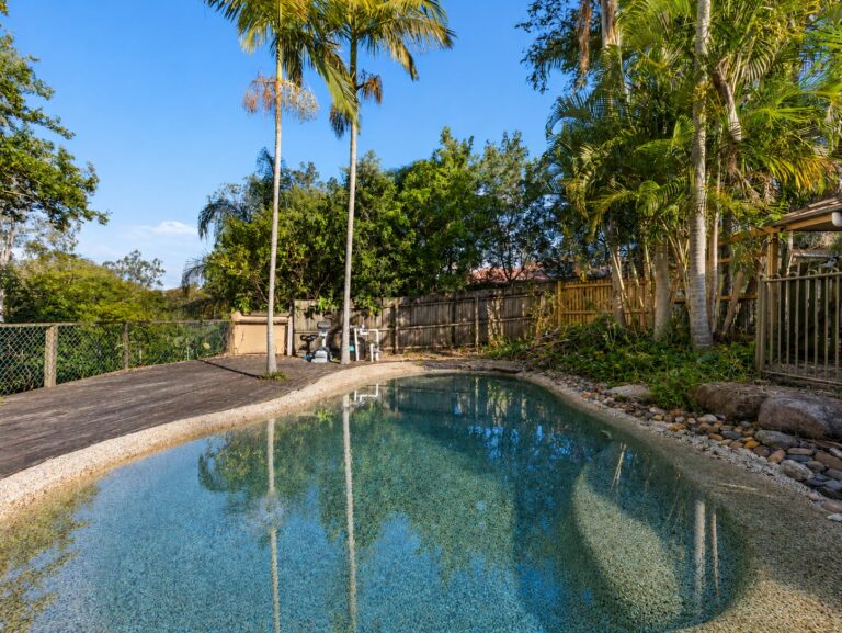 12 Islandview Street, Barellan Point, QLD 4306