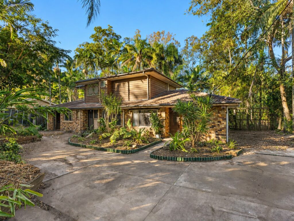 12 Islandview Street, Barellan Point, QLD 4306