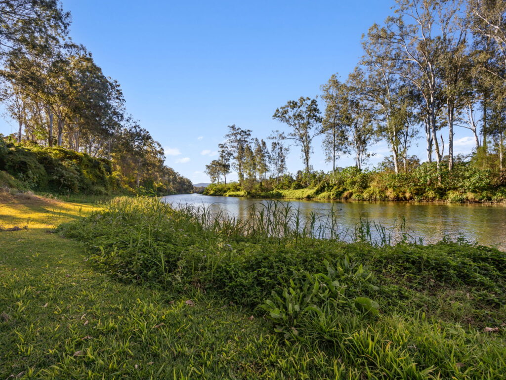 12 Islandview Street, Barellan Point, QLD 4306