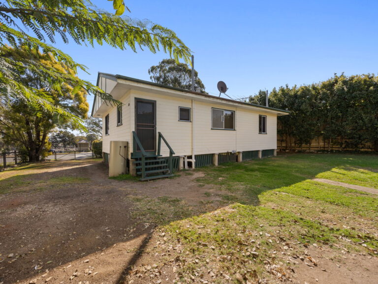 46 Briggs Road, Raceview, QLD 4305