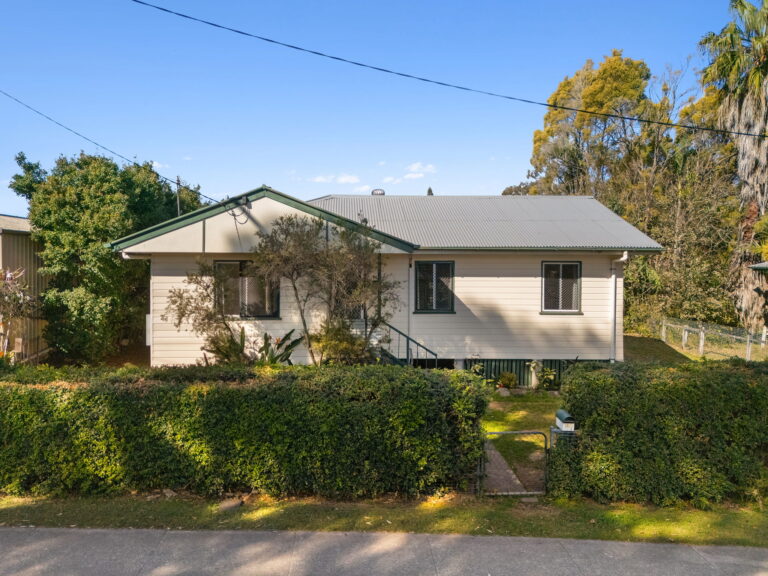 46 Briggs Road, Raceview, QLD 4305