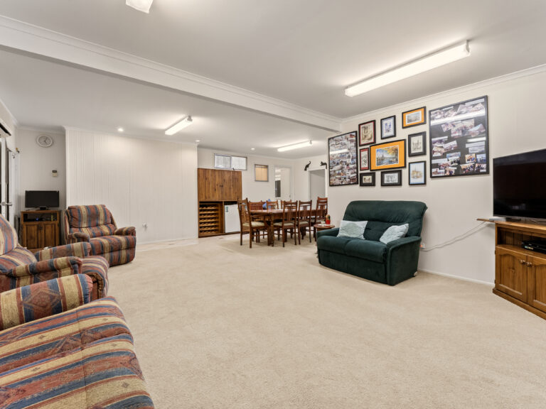 19 Deebing Street, West Ipswich, QLD 4305