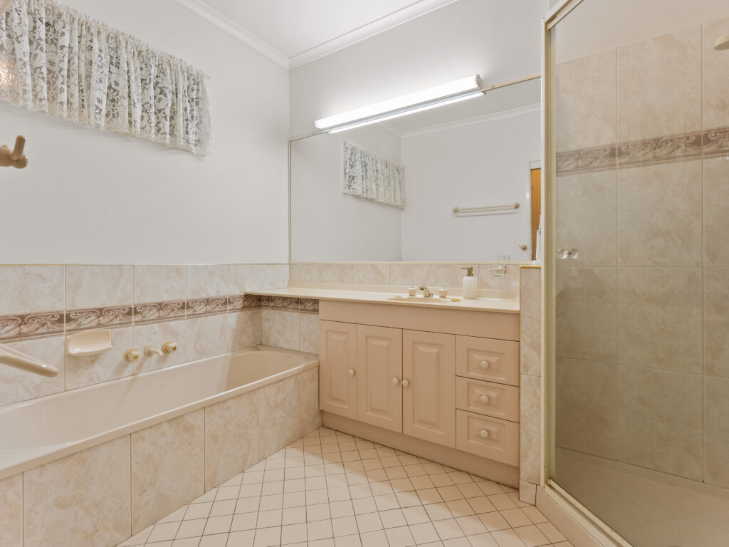 19 Deebing Street, West Ipswich, QLD 4305