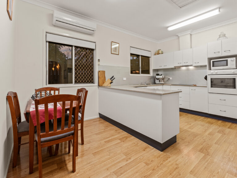 19 Deebing Street, West Ipswich, QLD 4305