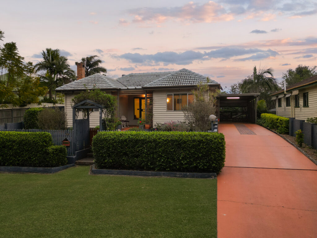 19 Deebing Street, West Ipswich, QLD 4305