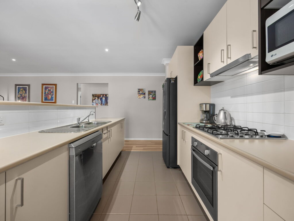38-40 Bradman Street, New Beith, QLD 4124