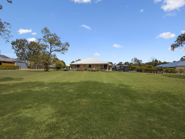 38-40 Bradman Street, New Beith, QLD 4124