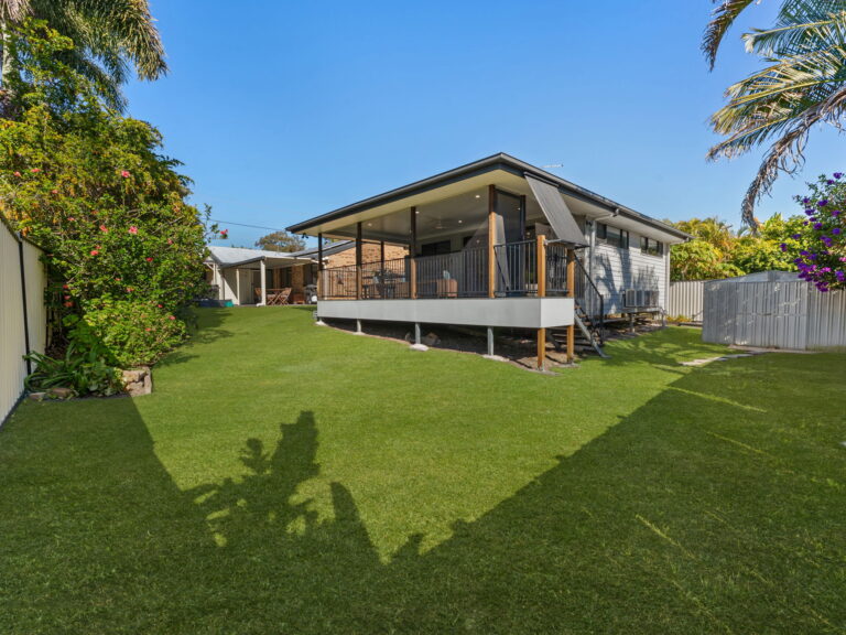 11 Crestwood Drive, Camira, QLD 4300