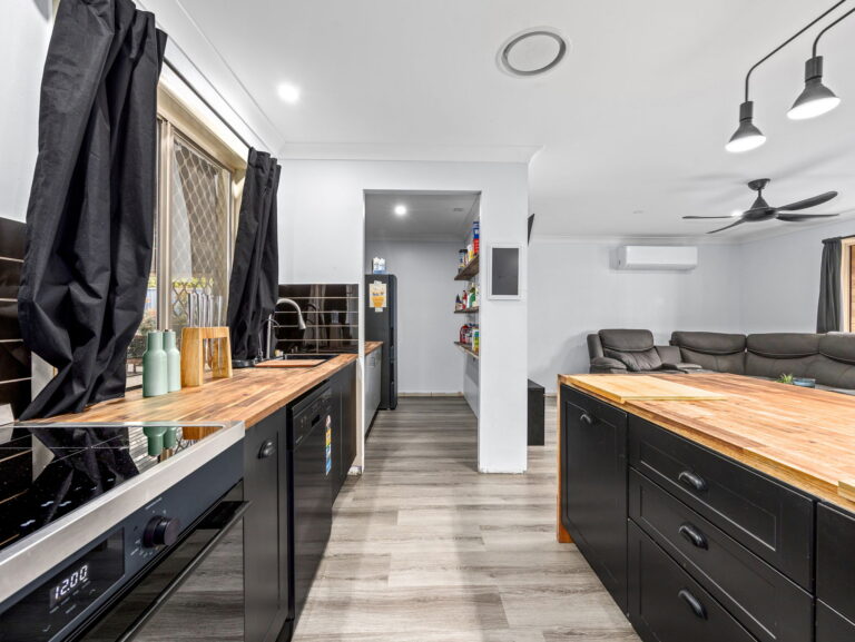 73B Addison Road, Camira, QLD 4300