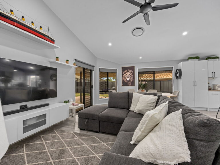 30 Ellen Circuit, Springfield Lakes, QLD 4300