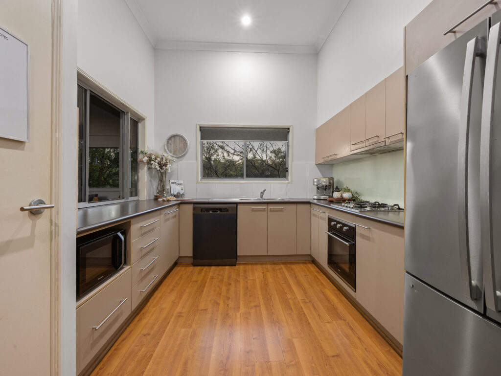 39 Emerald Crescent, Springfield, QLD 4300