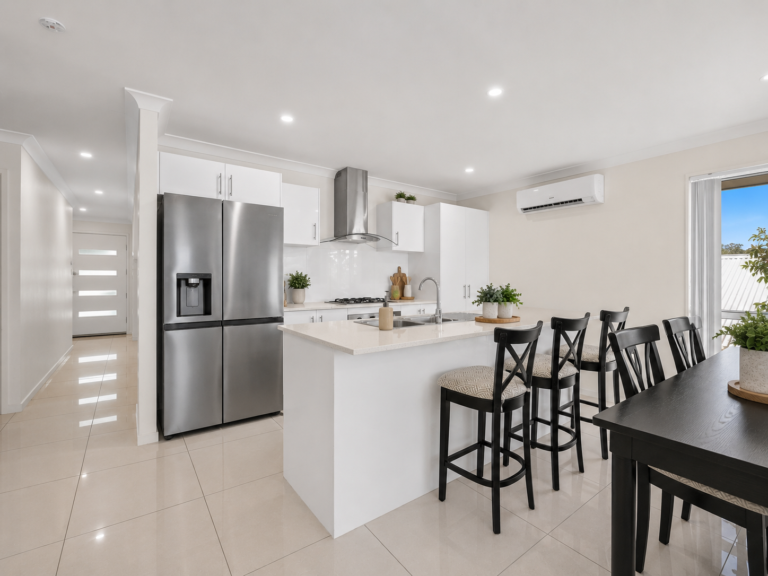 25 Stormbird Street, Redbank Plains, QLD 4301