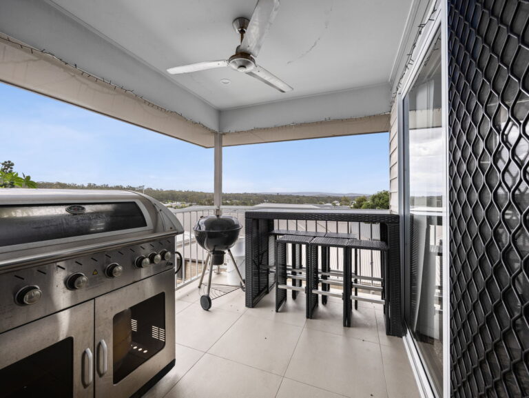 25 Stormbird Street, Redbank Plains, QLD 4301