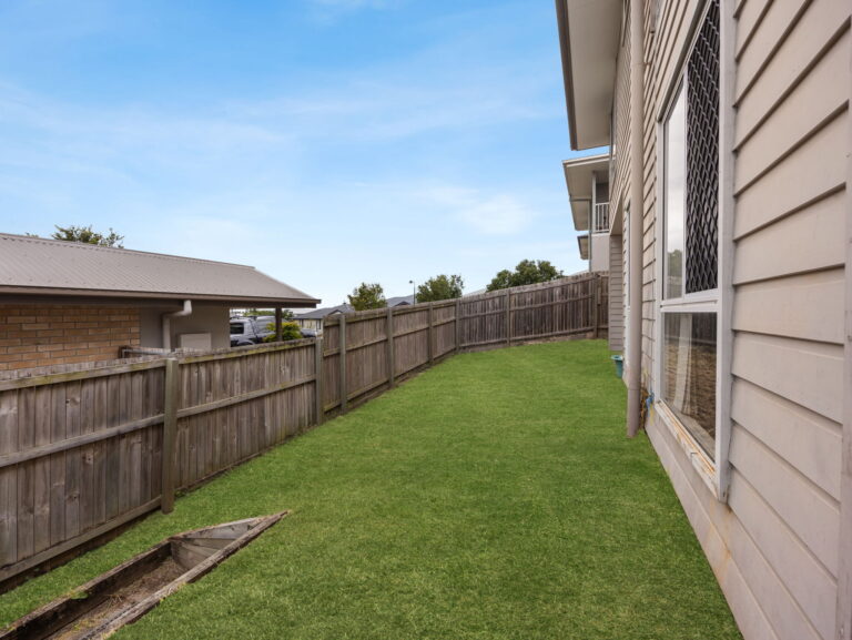 25 Stormbird Street, Redbank Plains, QLD 4301