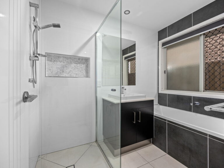117 Watheroo Street, South Ripley, QLD 4306