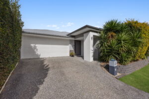 117 Watheroo Street, South Ripley, QLD 4306