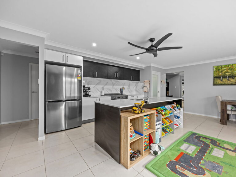 117 Watheroo Street, South Ripley, QLD 4306