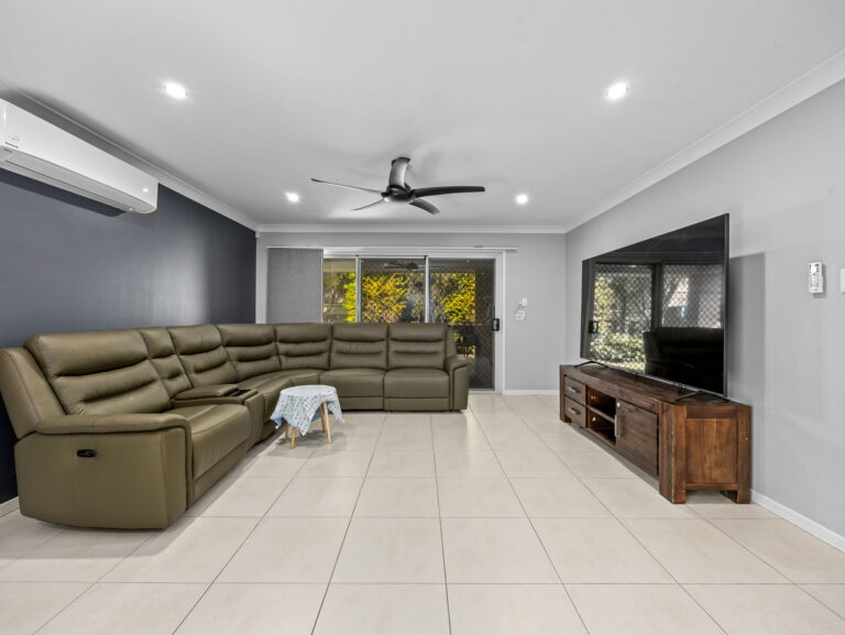 117 Watheroo Street, South Ripley, QLD 4306