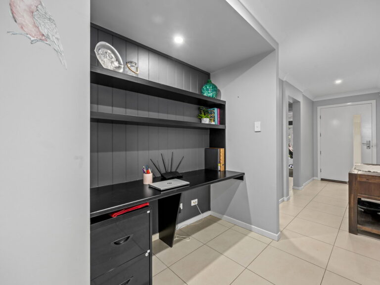 117 Watheroo Street, South Ripley, QLD 4306