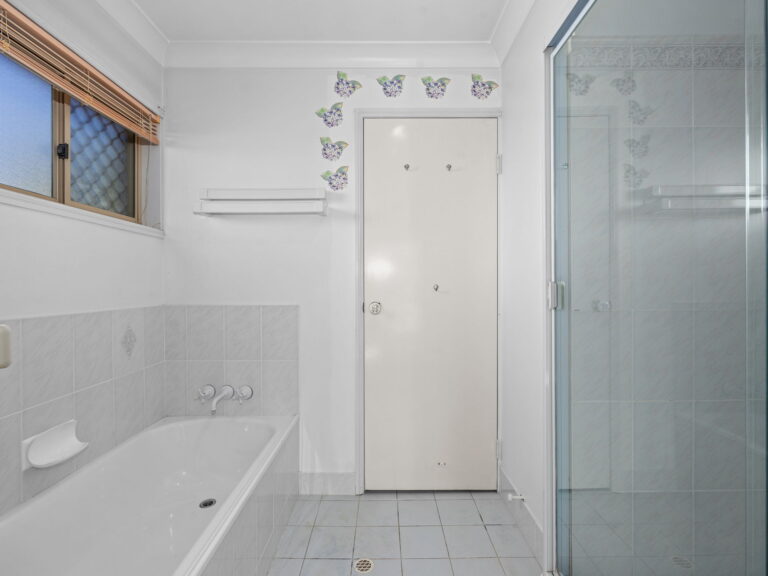 2/31 Kingston Way, Raceview, QLD 4305