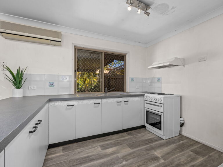 2/31 Kingston Way, Raceview, QLD 4305