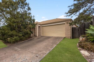 31 Dornoch Crescent, Raceview, QLD 4305