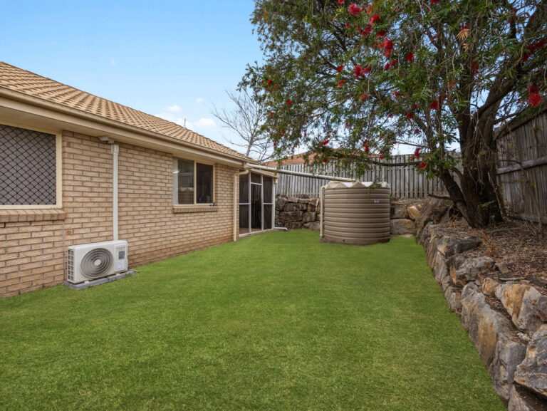 31 Dornoch Crescent, Raceview, QLD 4305