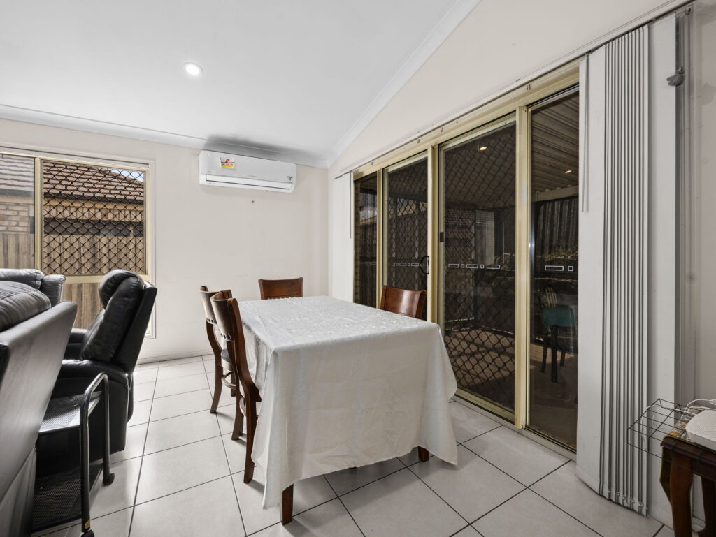 31 Dornoch Crescent, Raceview, QLD 4305