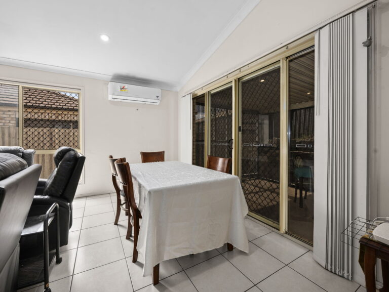 31 Dornoch Crescent, Raceview, QLD 4305