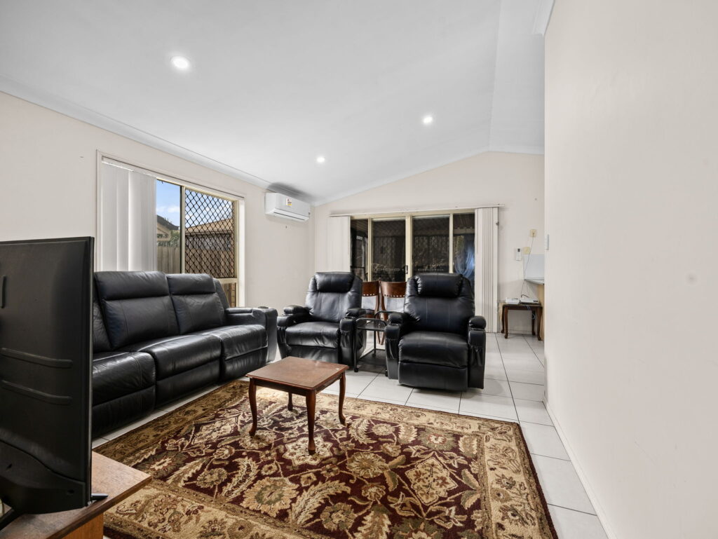 31 Dornoch Crescent, Raceview, QLD 4305