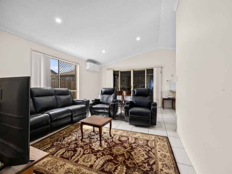 31 Dornoch Crescent, Raceview, QLD 4305