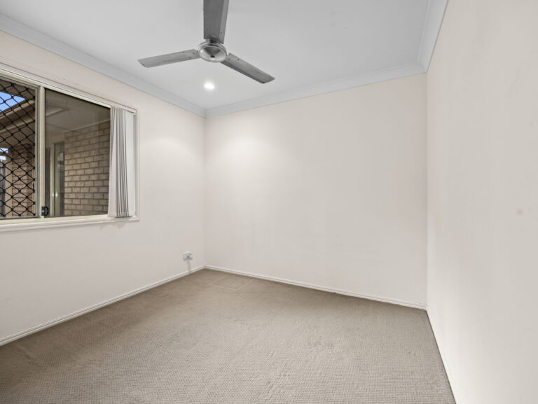 31 Dornoch Crescent, Raceview, QLD 4305