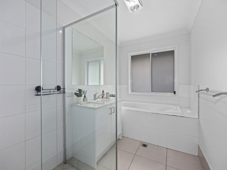 3 Mistletoe Court, Redbank Plains, QLD 4301